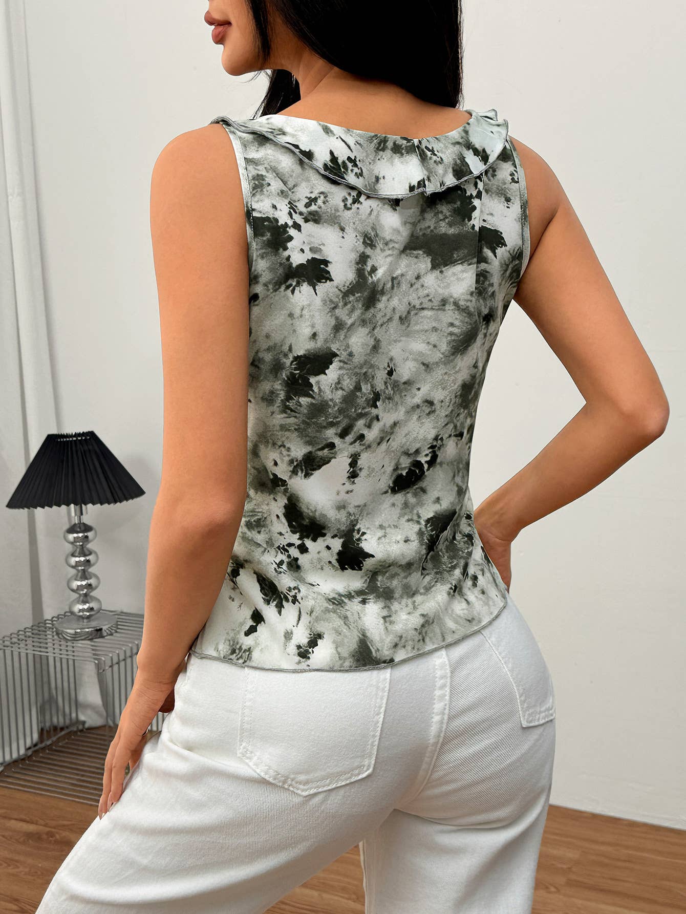 V-Neck Tie-Back Ruffled Leopard Print Tank Top