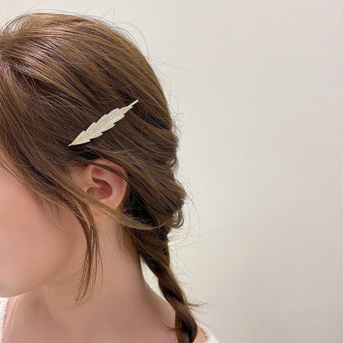 FULL DIAMOND PEARL FEATHER SIDE CLIP BANGS CLIP