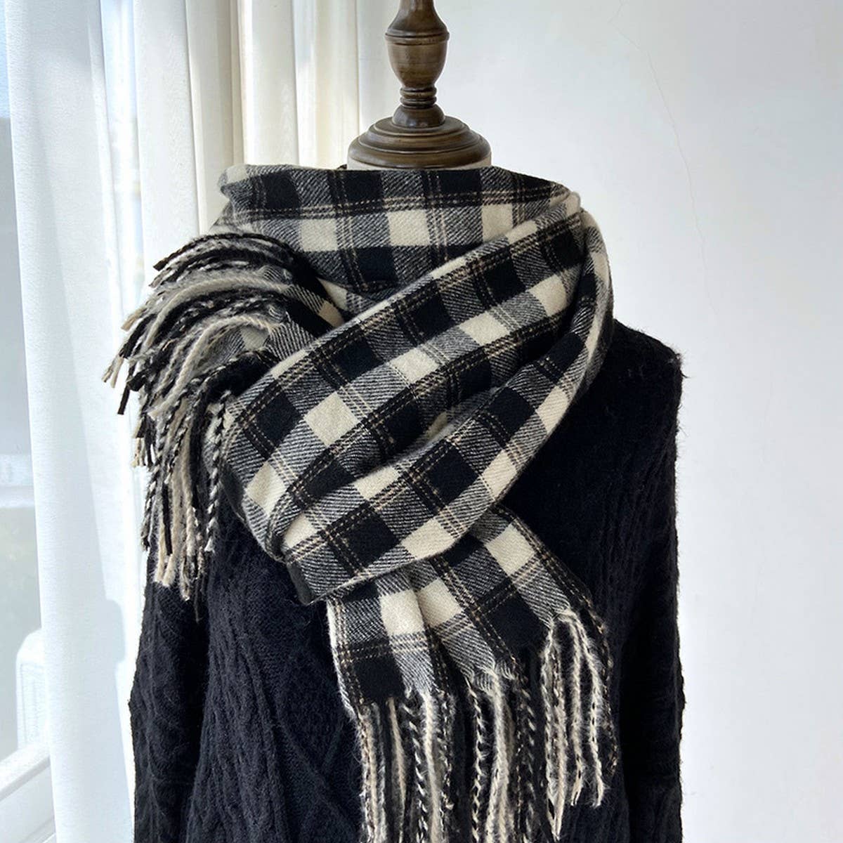 Plaid Tassel Scarf for Women - Retro Winter Warmth_CWASC1454
