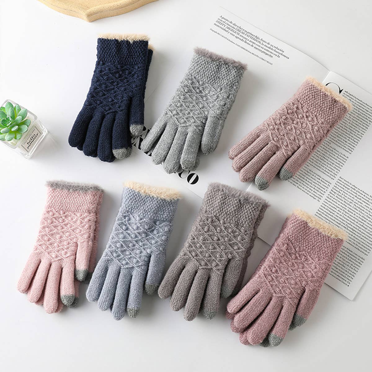 WOMEN'S WARM TOUCH SCREEN FASHION GLOVES_CWMM1503