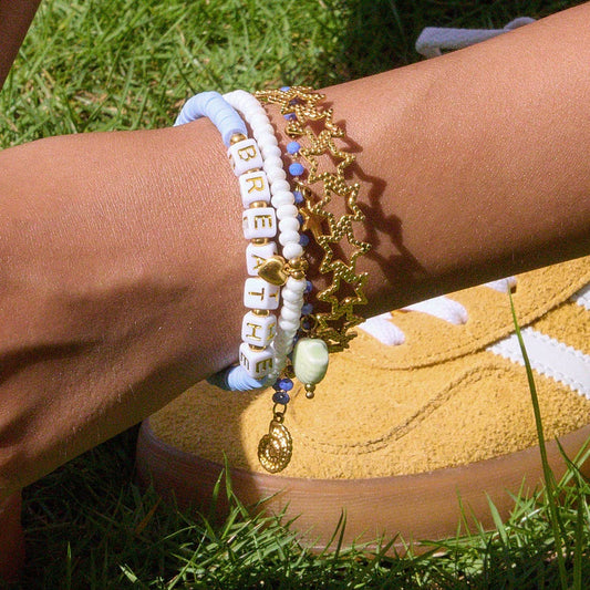 Sweet Blue Beaded Bracelet in 18K Gold Steel