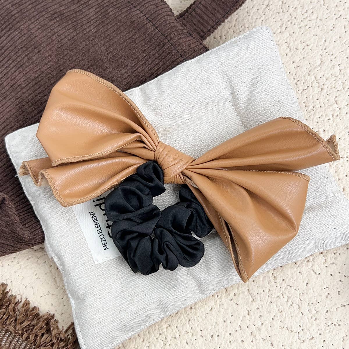 Imitation leather ponytail pleated hair band