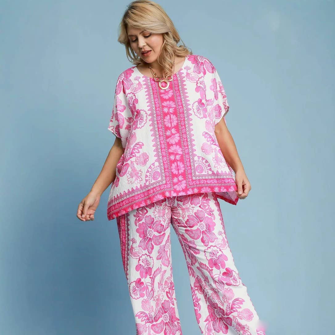 A two-piece set with floral prints middle sleeve