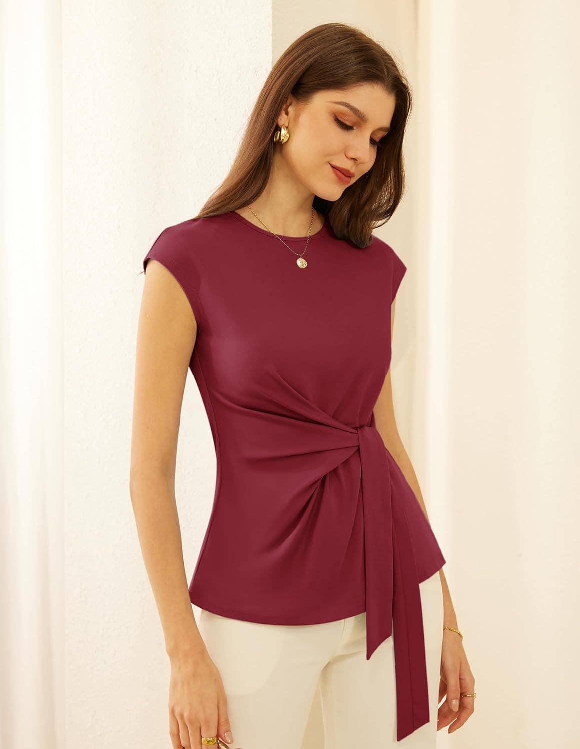 Irregularly knotted short-sleeved slim-fit Top