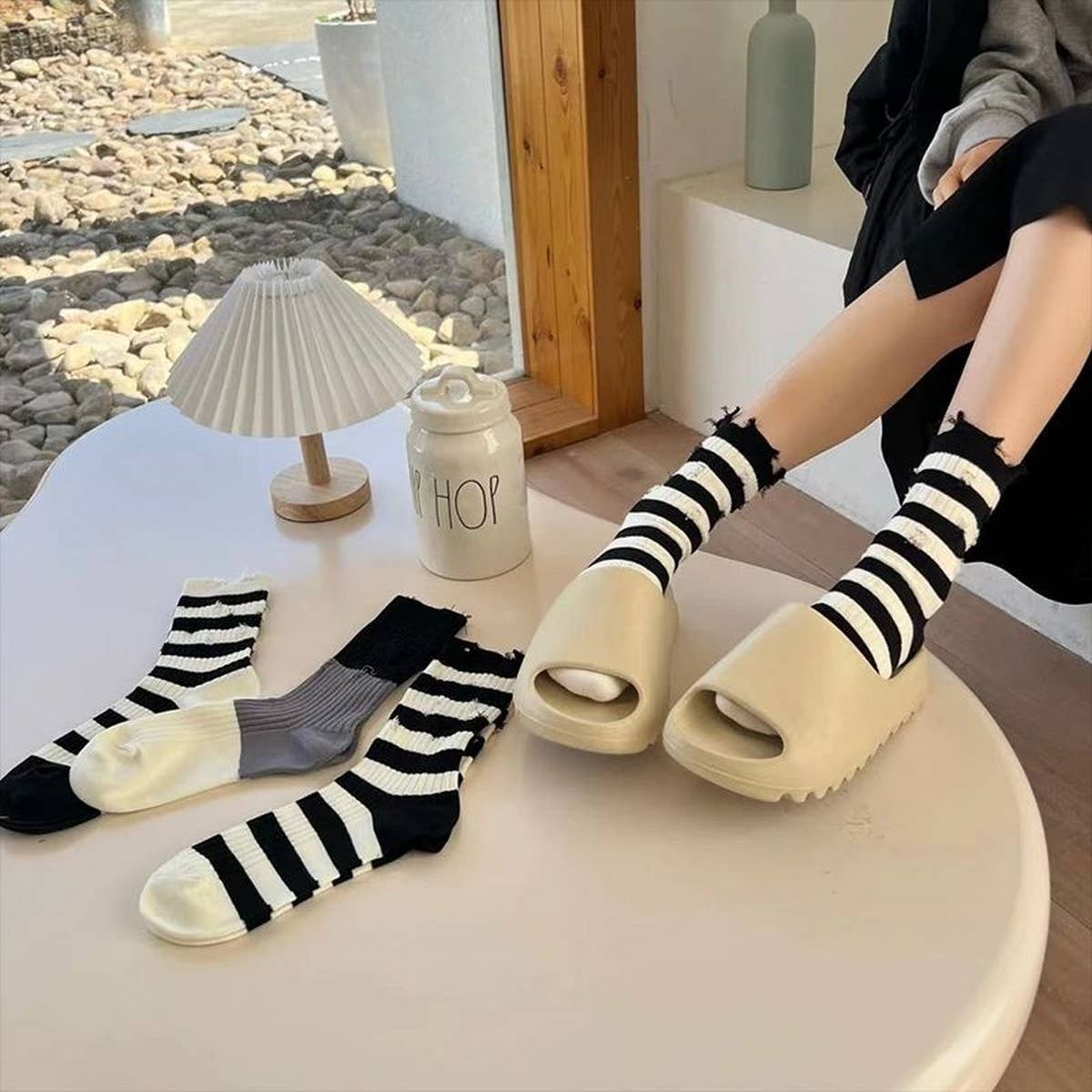 COTTON BLACK AND WHITE STRIPED HOLE SOCKS