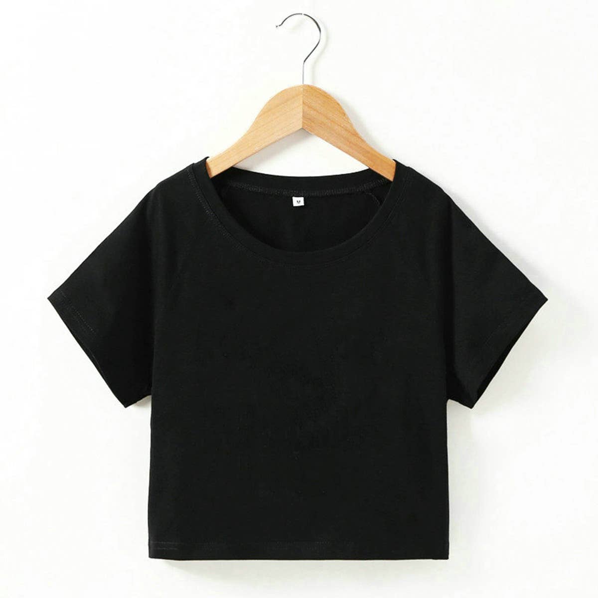 Basic crew neck slim fit solid color T-shirt