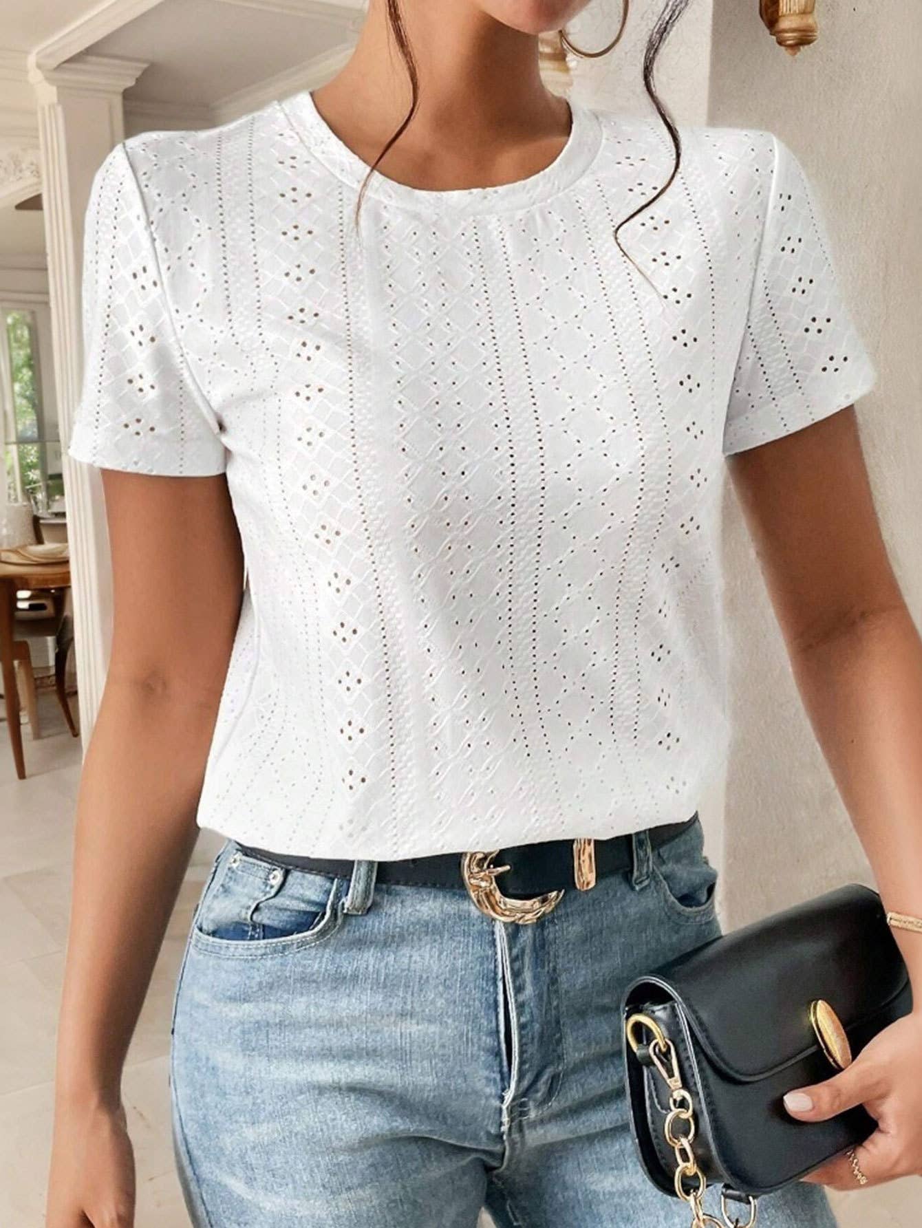 Elegant Slim Fit Short Sleeve Minimalist T-Shirt