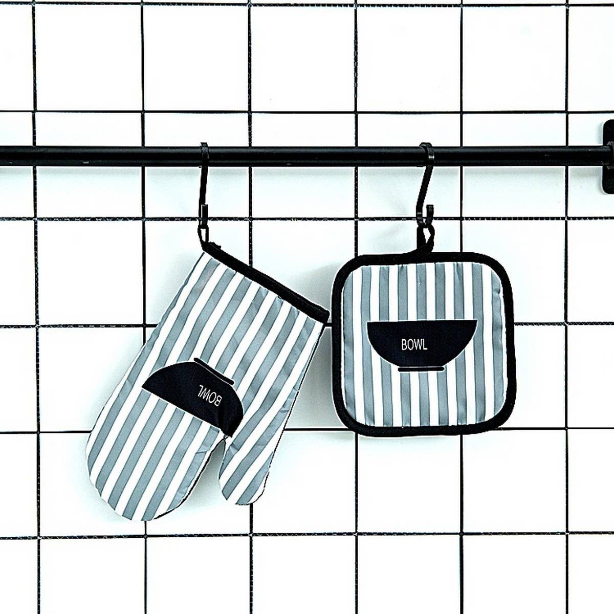 THICKENED HEAT-RESISTANT KITCHEN GLOVES