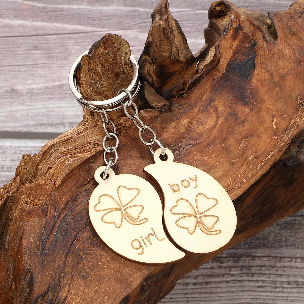 CREATIVE PENDANT WOODEN KEYCHAIN