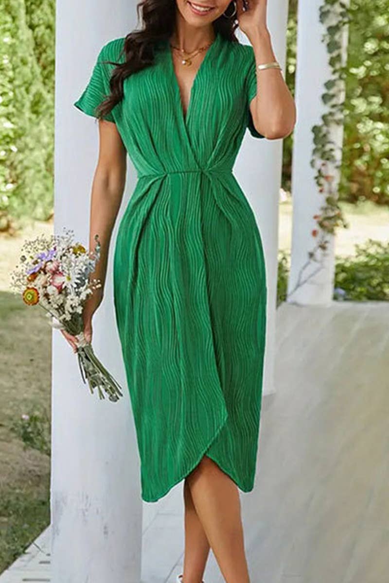 CWDMD5090_V-NECK FASHIONABLE CORRUGATED KNITTED DRESS