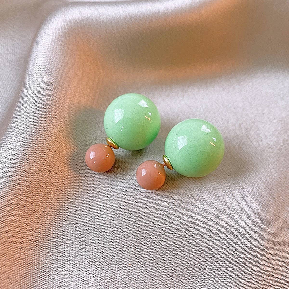 SWEET CANDY-COLORED BALL NICHE EARRINGS