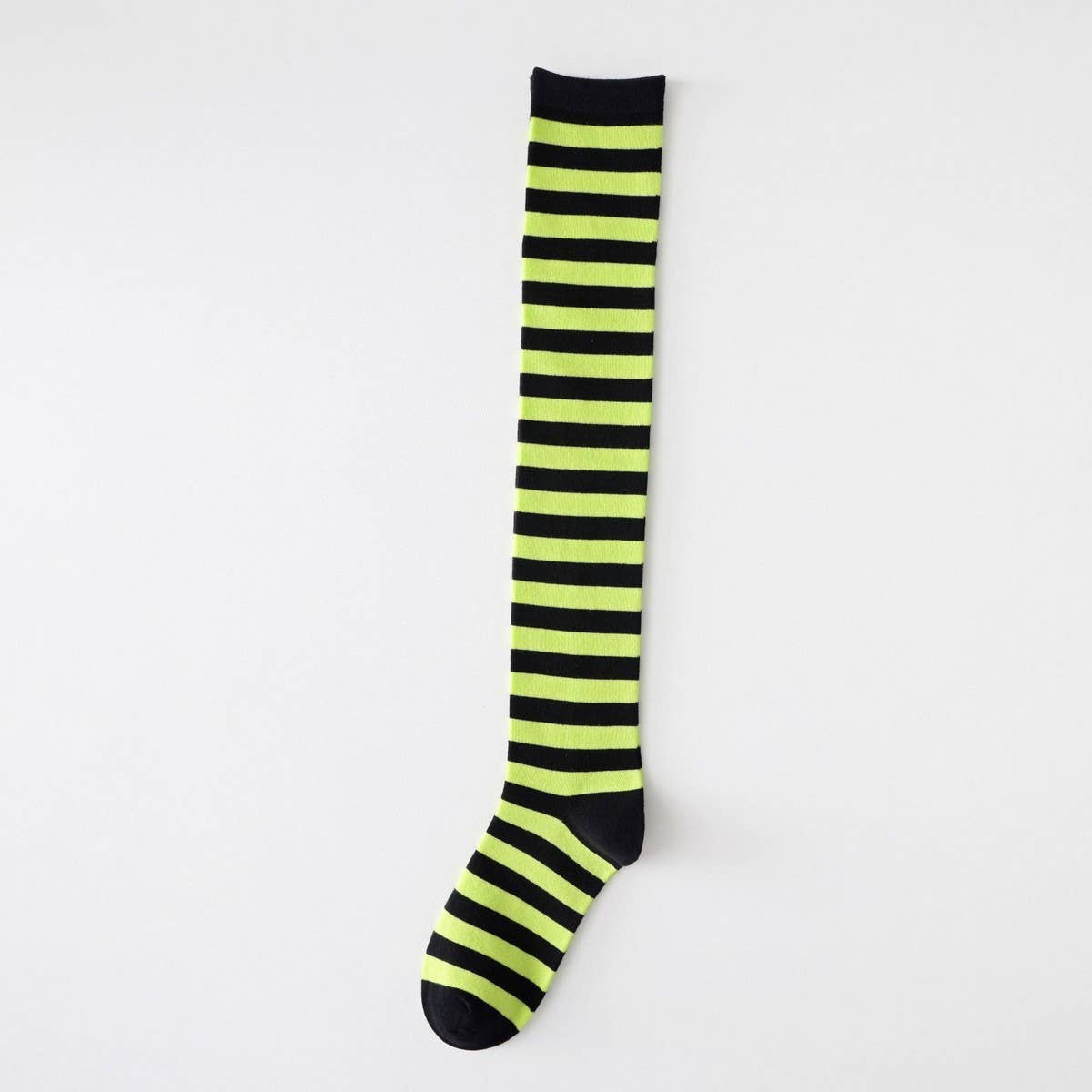 SWEET BONELESS SLIM BLACK STRIPED KNEE-HIGH SOCKS