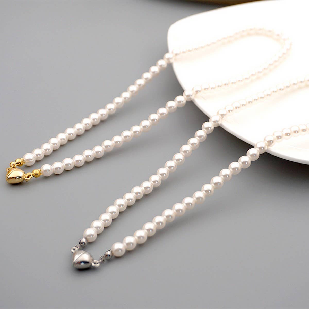 TEMPERAMENT PEARL HEART SHAPE MAGNETIC NECKLACE