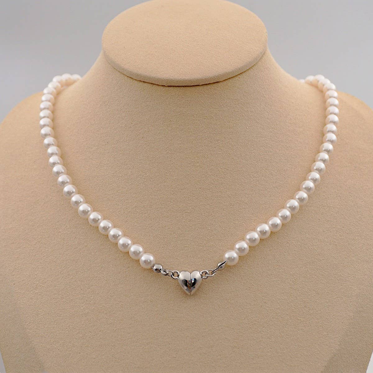 TEMPERAMENT PEARL HEART SHAPE MAGNETIC NECKLACE
