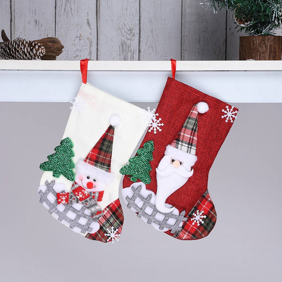 DECORATIVE BURLAP MEDIUM CHRISTMAS STOCKING