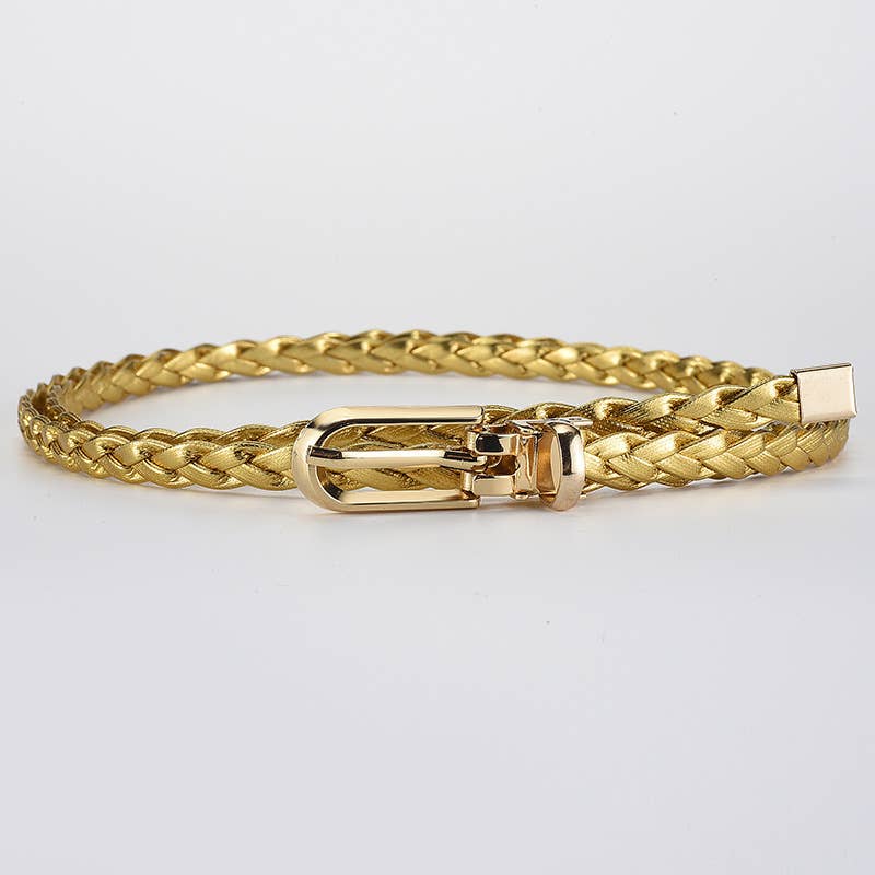 Tie knots to decorate weave a candy-colored belt