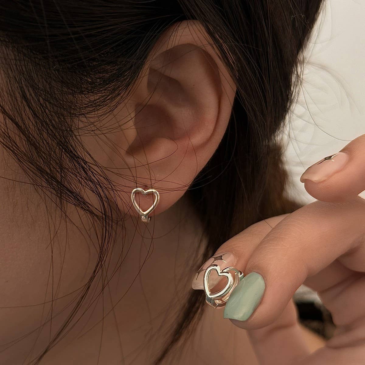 VALENTINE'S DAY SIMPLE HOLLOW HEART EARRINGS