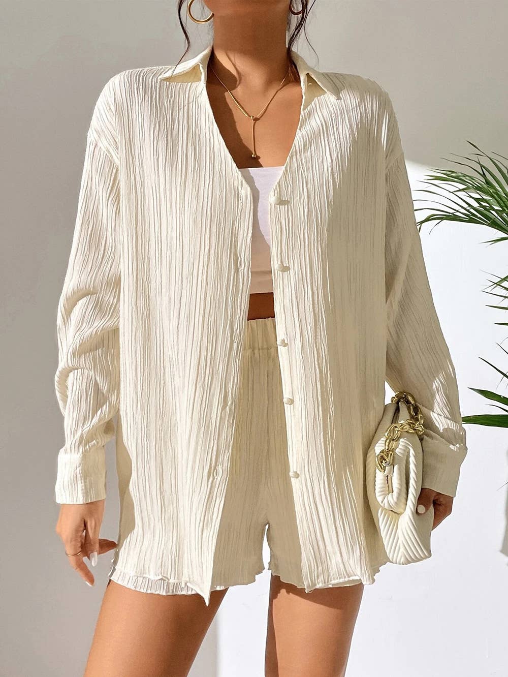 V-neck shirt long sleeve shorts casual suit