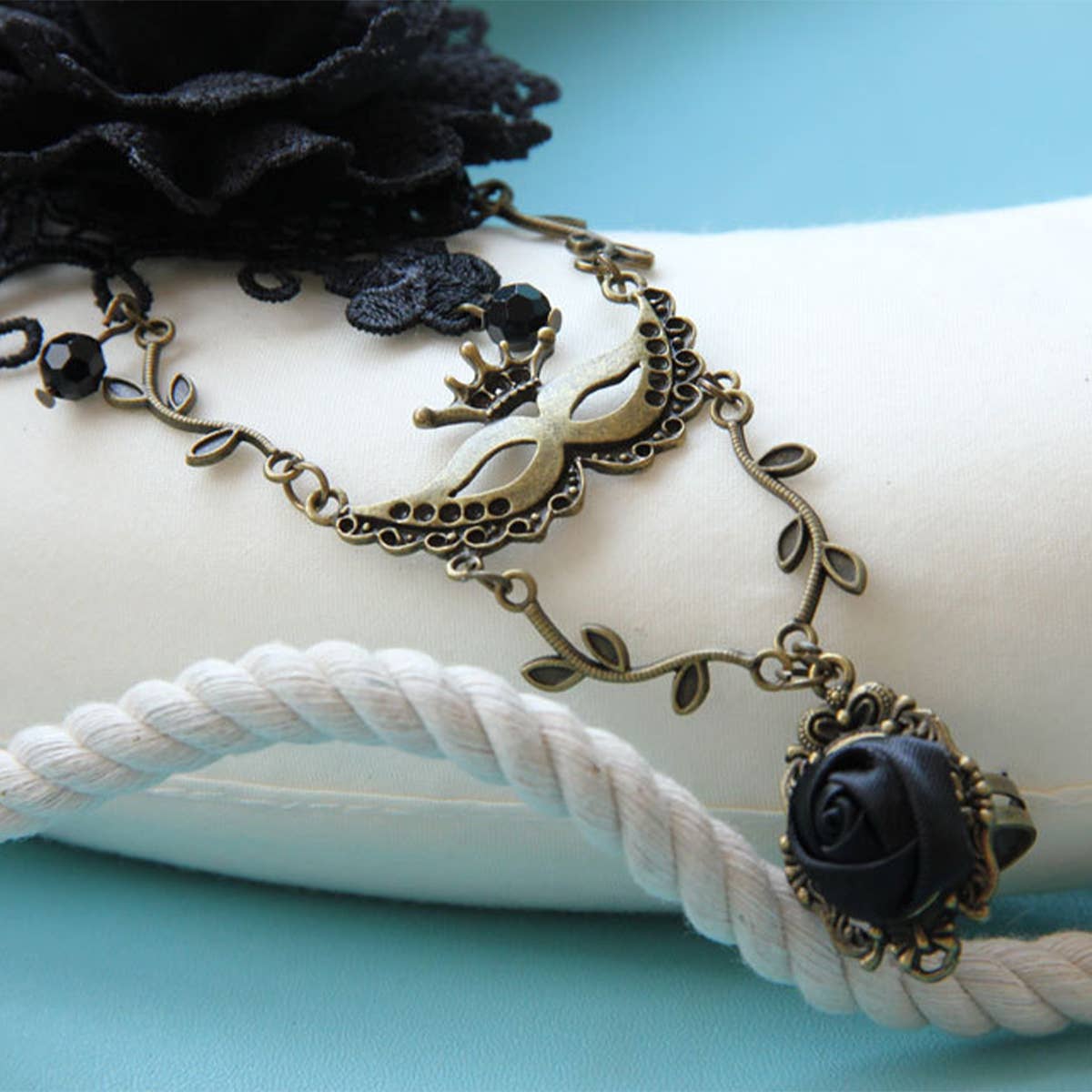 HALLOWEEN FLOWER CRYSTAL LACE BRACELET WITH RING