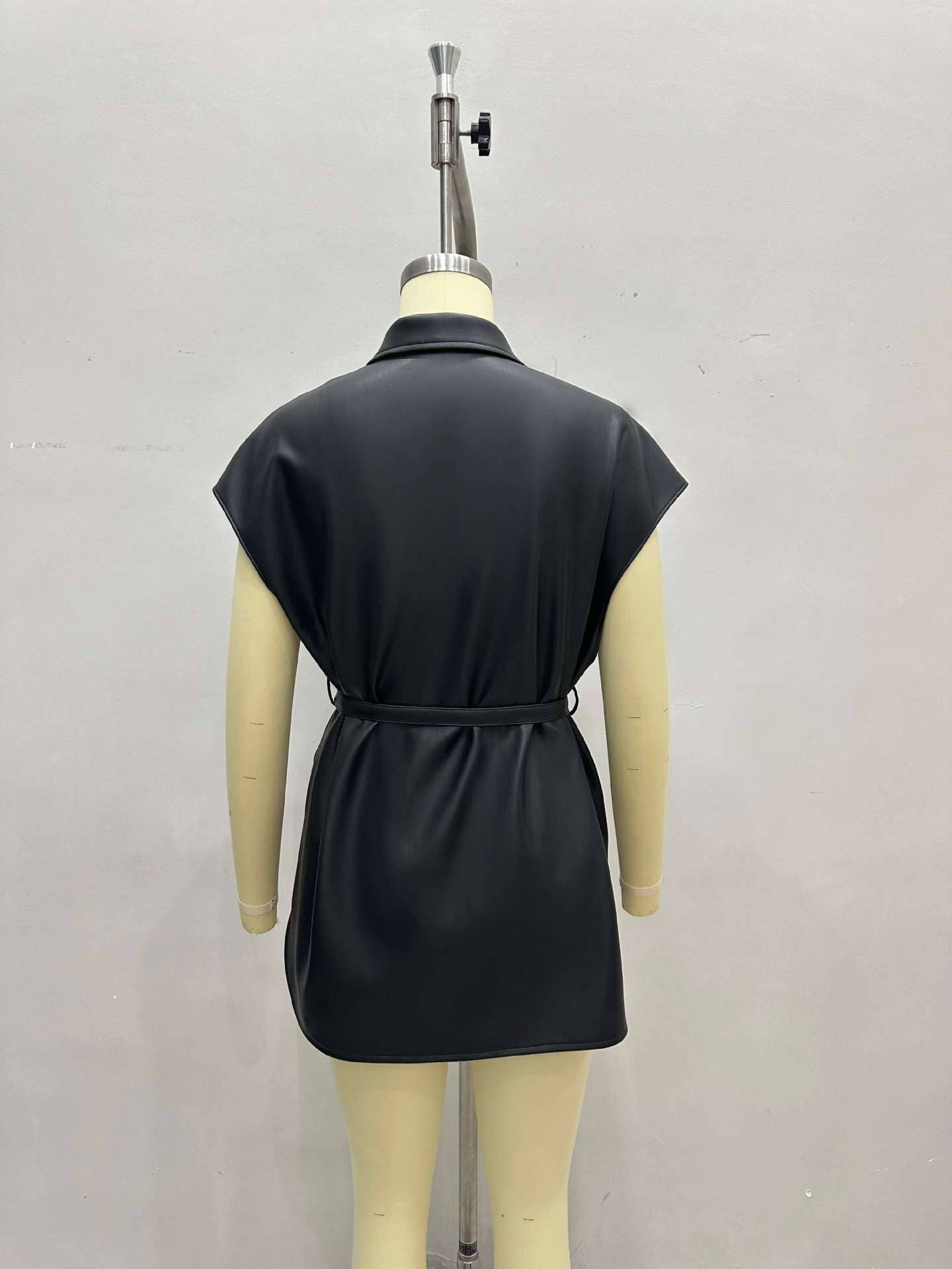 Sleeveless lace-up waist-cinching velvet vest