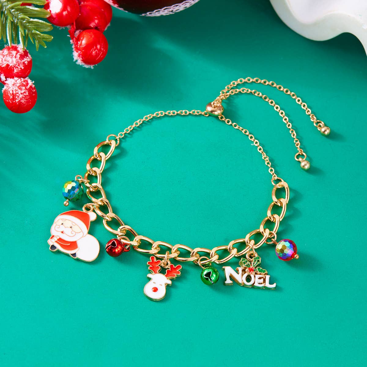 CHRISTMAS BELL WREATH PULL-OUT BRACELET