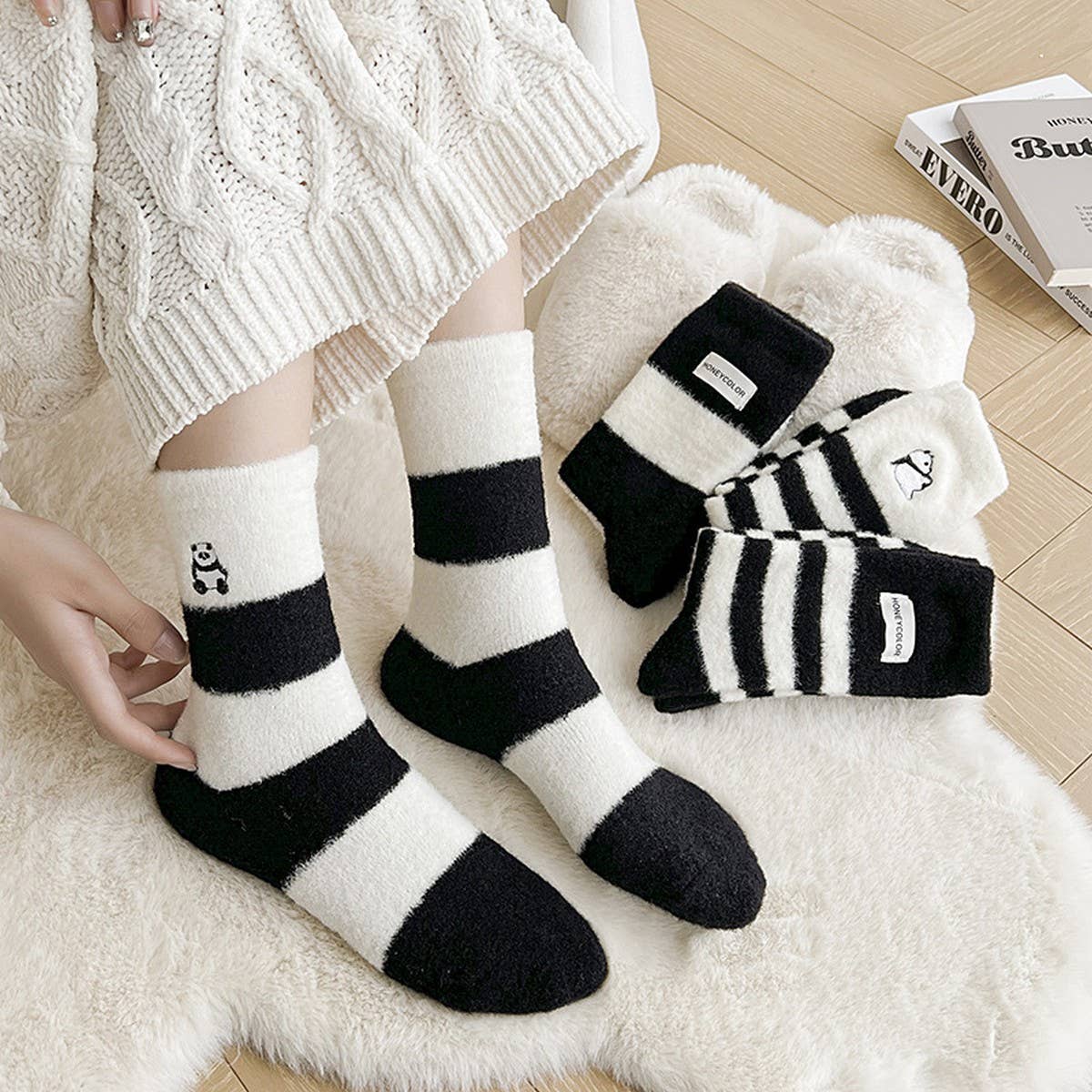 THICKENED PANDA FURRY HOME SLEEP SOCKS