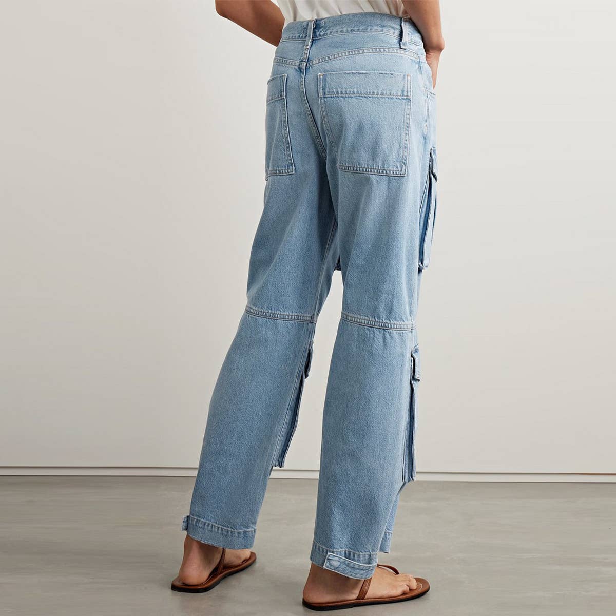 MID RISE MULTI POCKET DESIGN STRAIGHT LEG JEANS