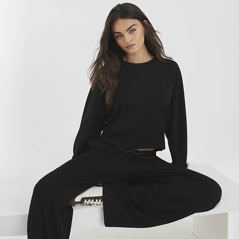Round-neck straight-leg tie long pants set