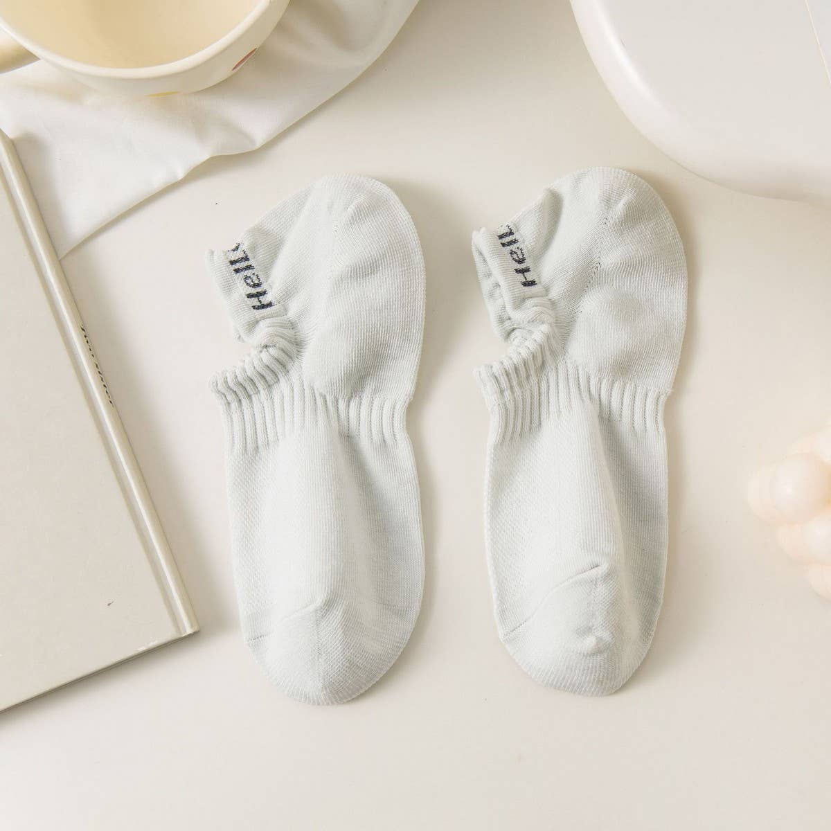 WOMEN MESH BREATHABLE INVISIBLE SOCKS