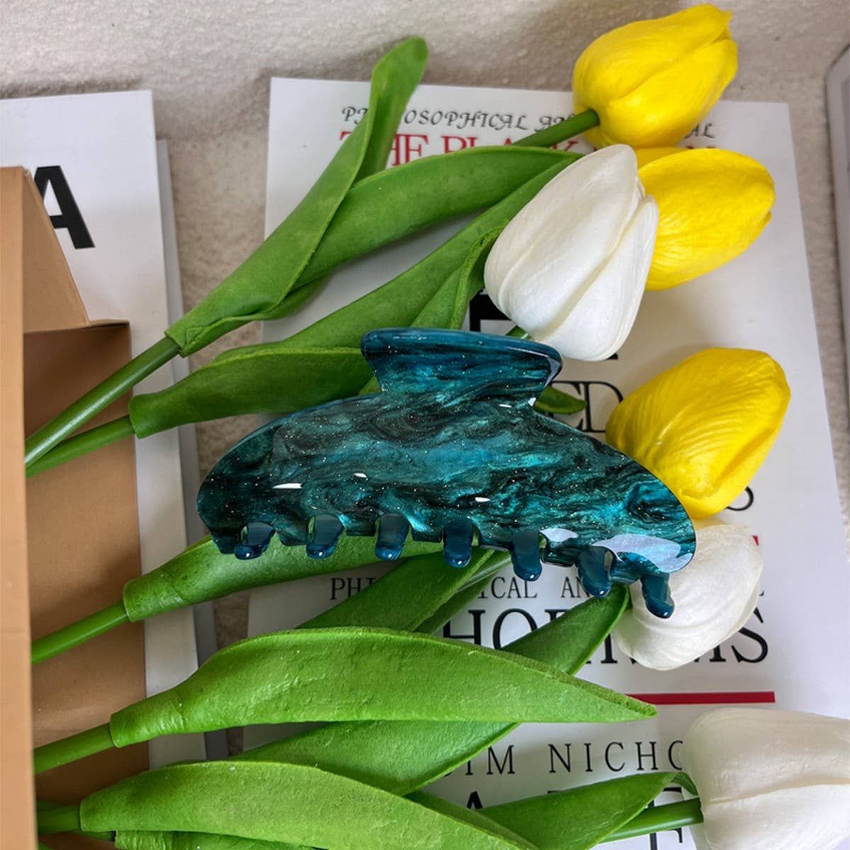 French quicksand acrylic hairpin retro shark clip