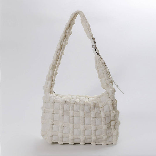 Quilted Cloud Shoulder Crossbody Bag_CUAB00489