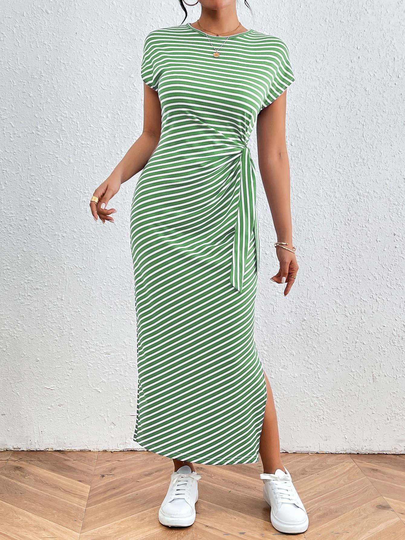 Striped slim-fit waist slimming round neck dress