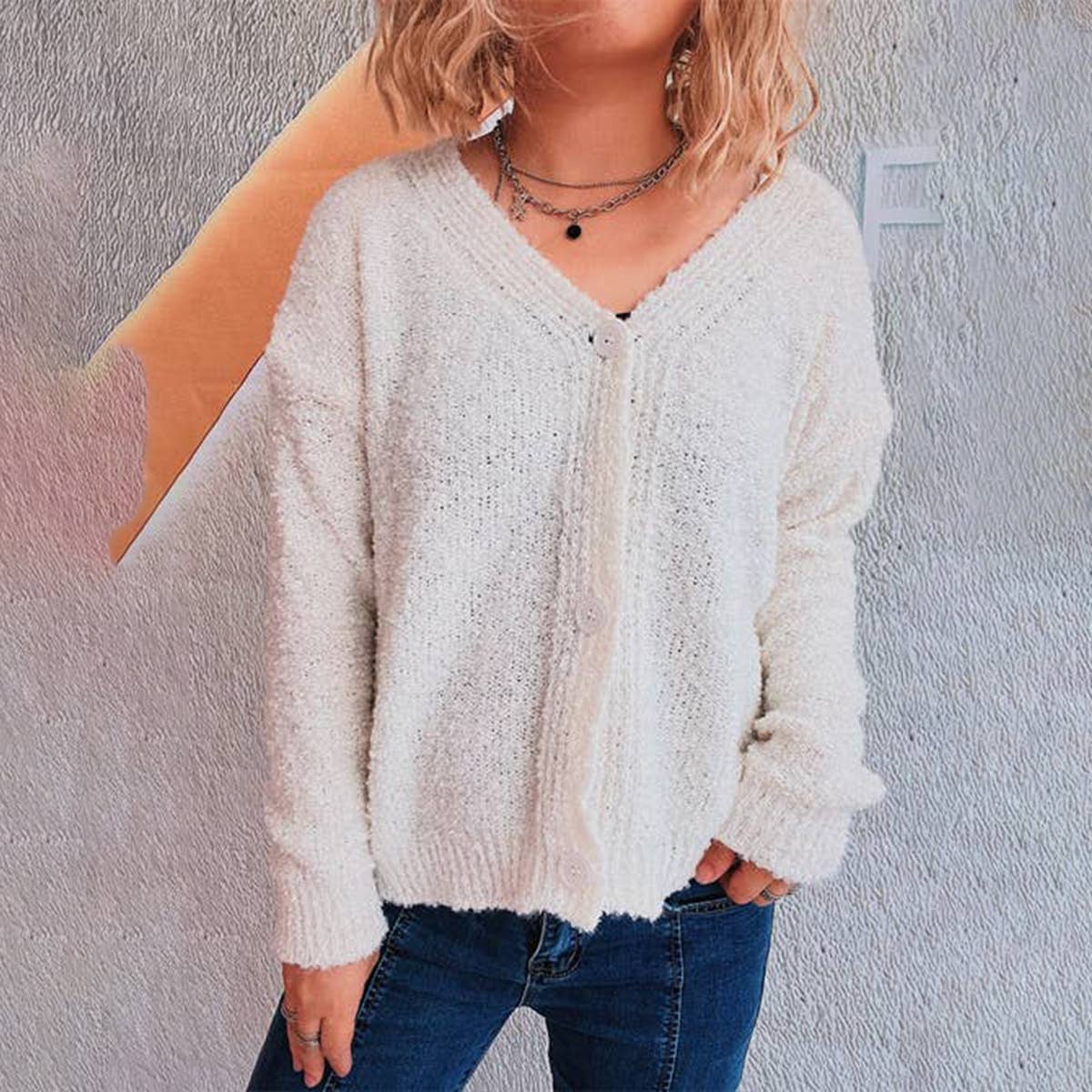 Solid color V-neck seersucker knit cardigan