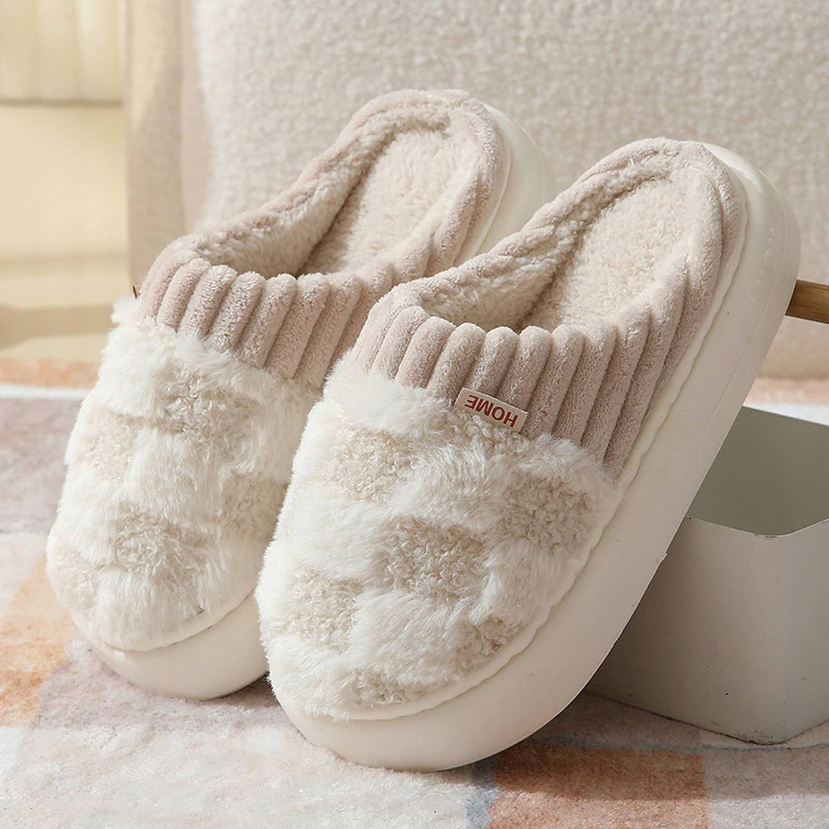 Checkered Fuzzy Warm Slippers ??Cozy & Stylish_CWSHS0270