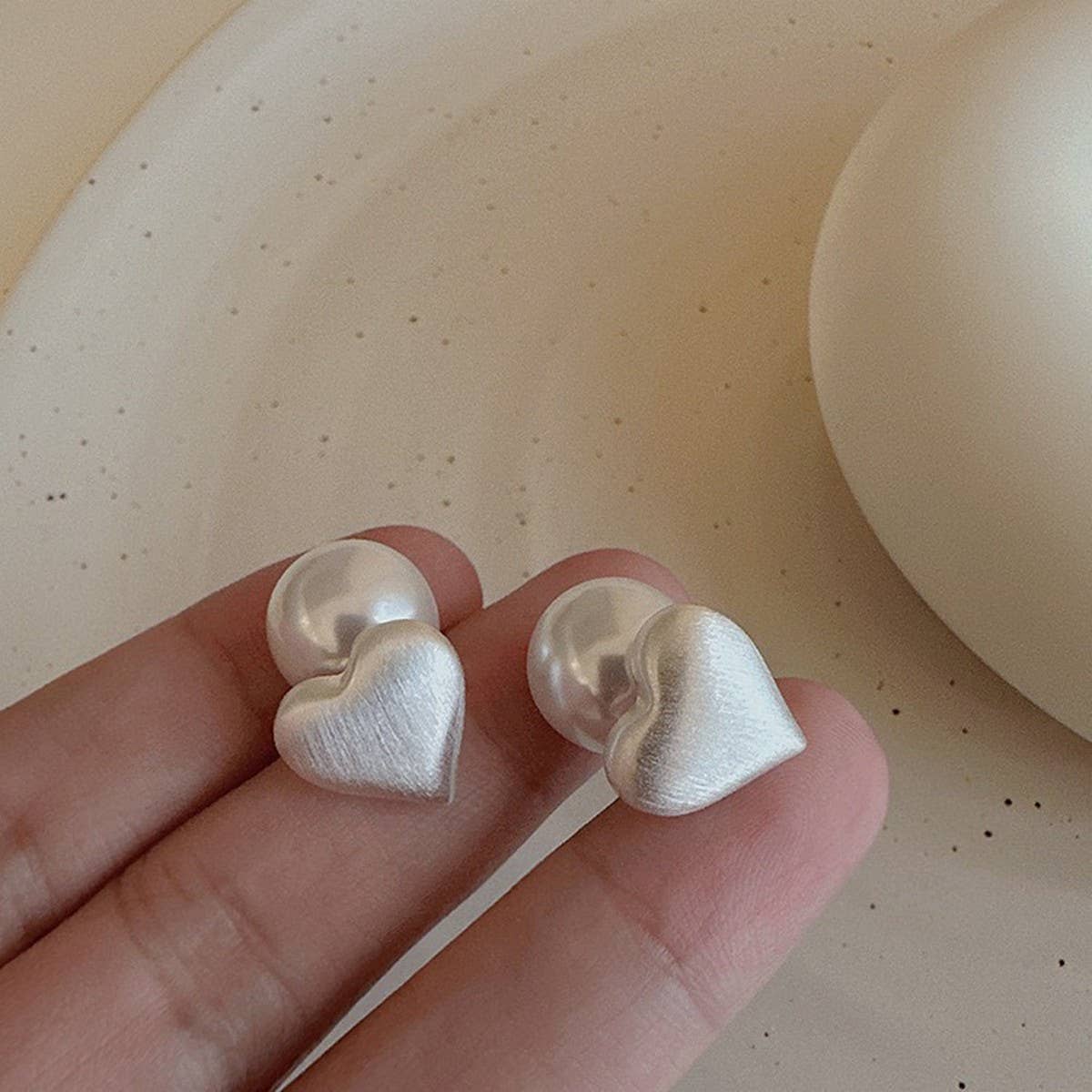 VALENTINE'S DAY FASHION HEART PEARL METAL EARRINGS