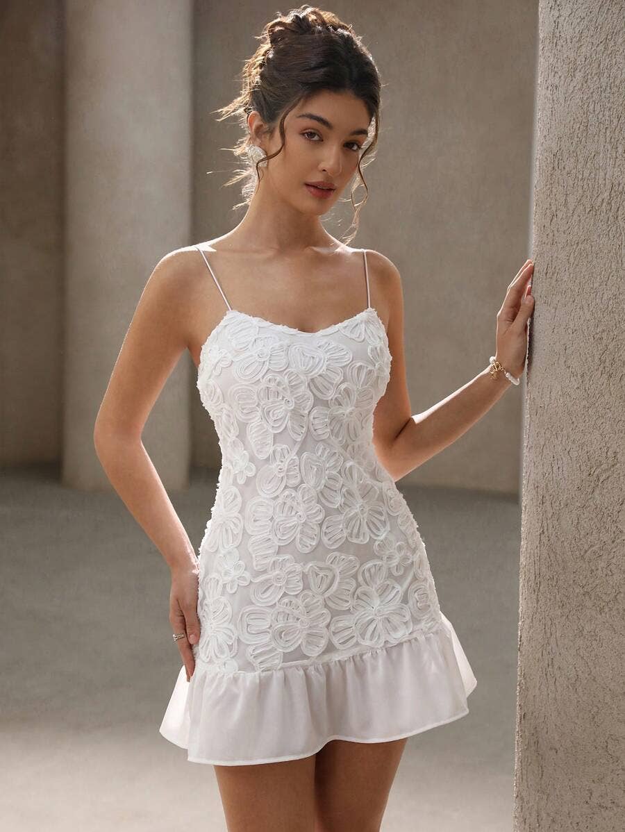 Texture 3D flower flounder hem short halter dress