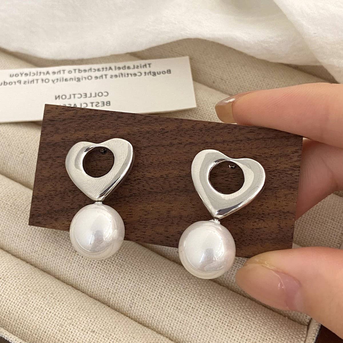 VALENTINE'S DAY FASHION RETRO HEART PEARL EARRINGS