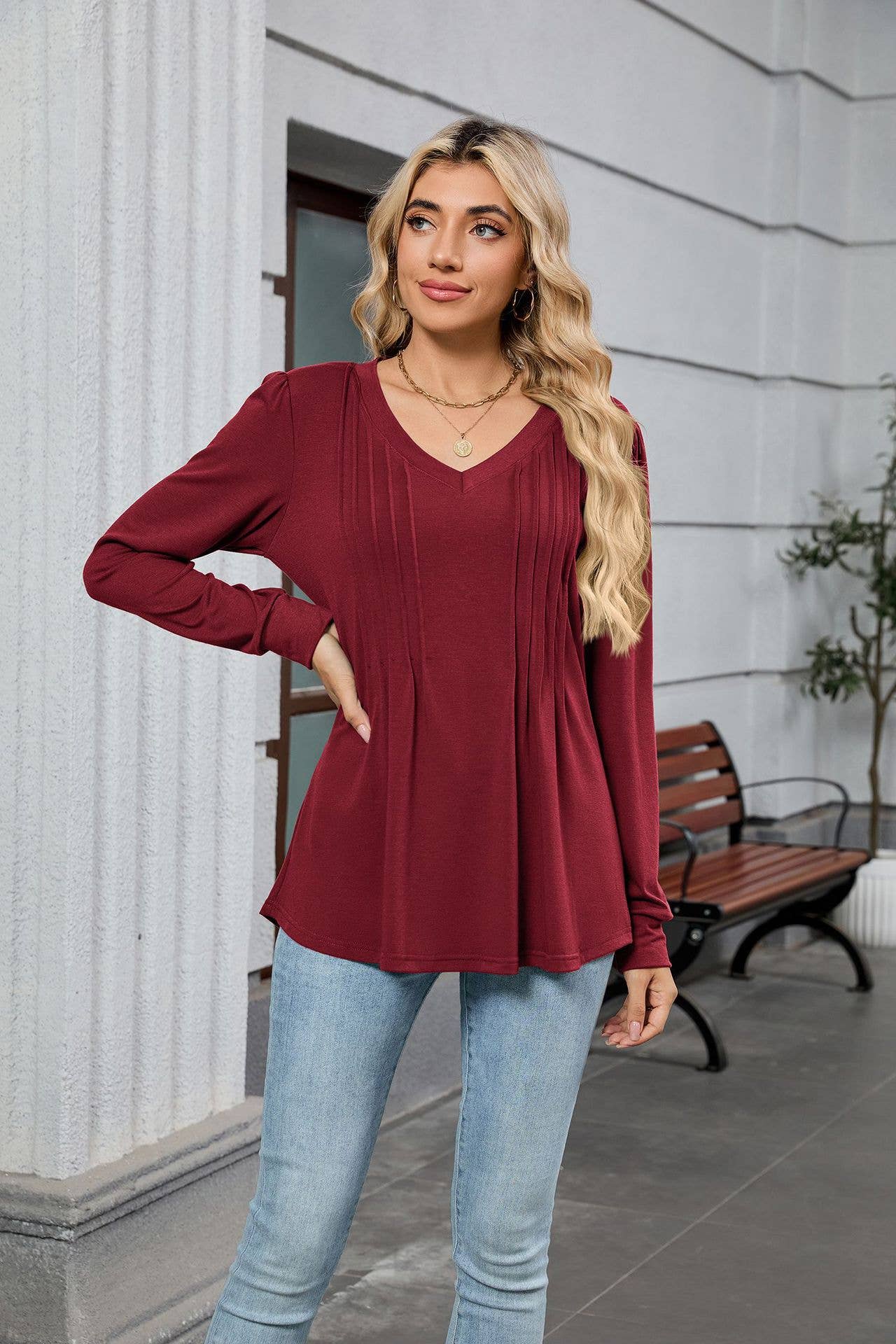 Solid-color V-neck striped long-sleeved T-shirt_CWTBLL4179