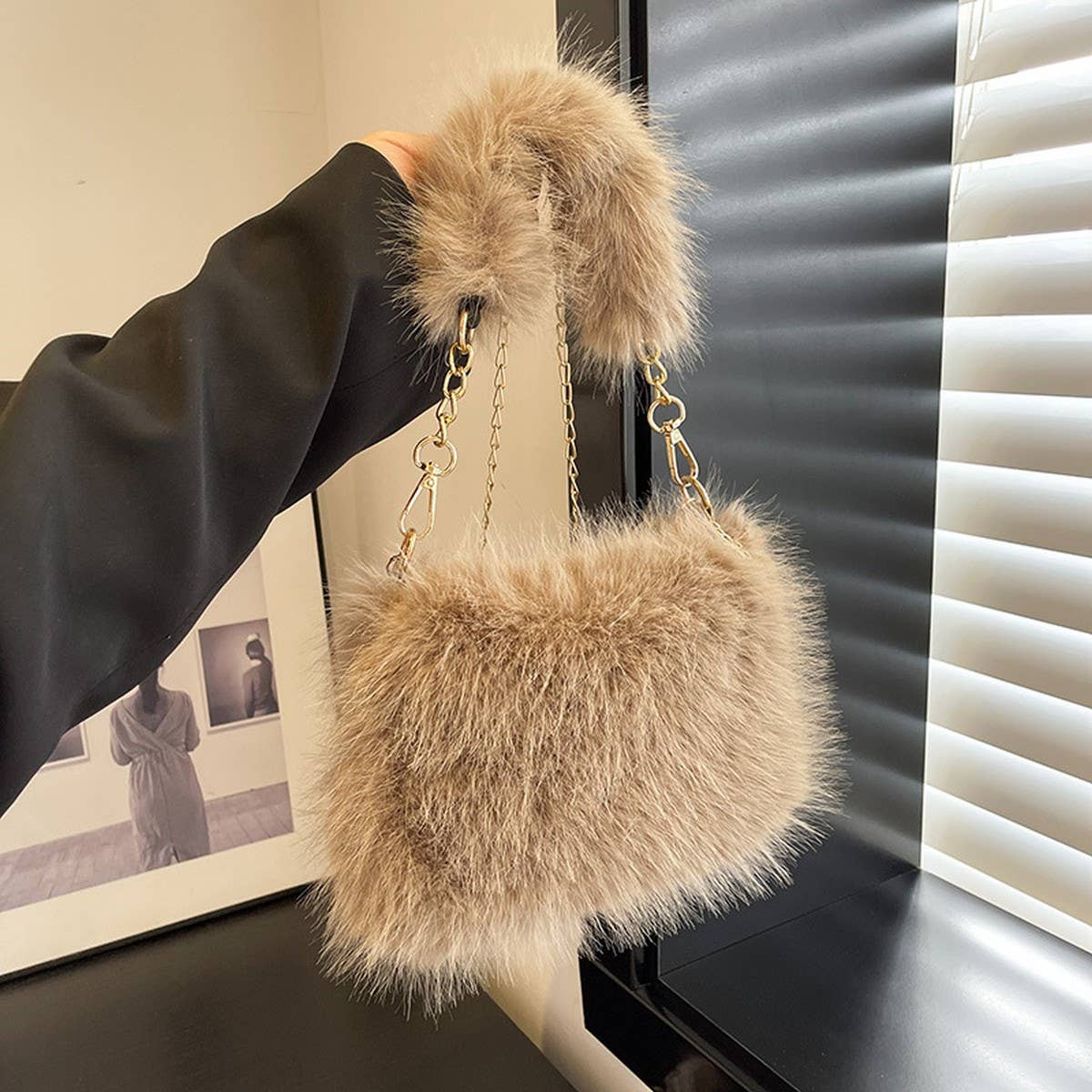 WINTER SHOULDER MESSENGER BAG IMITATION FOX FUR BAG_CWAB3981