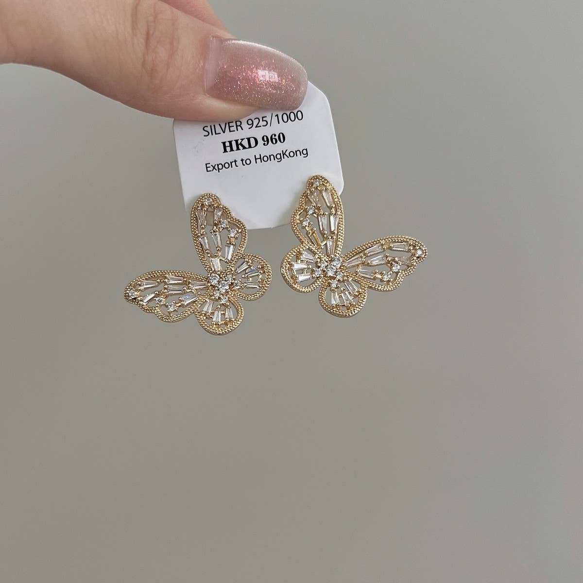SIMPLE NICHE HOLLOW BUTTERFLY EARRINGS_CWAJE1292