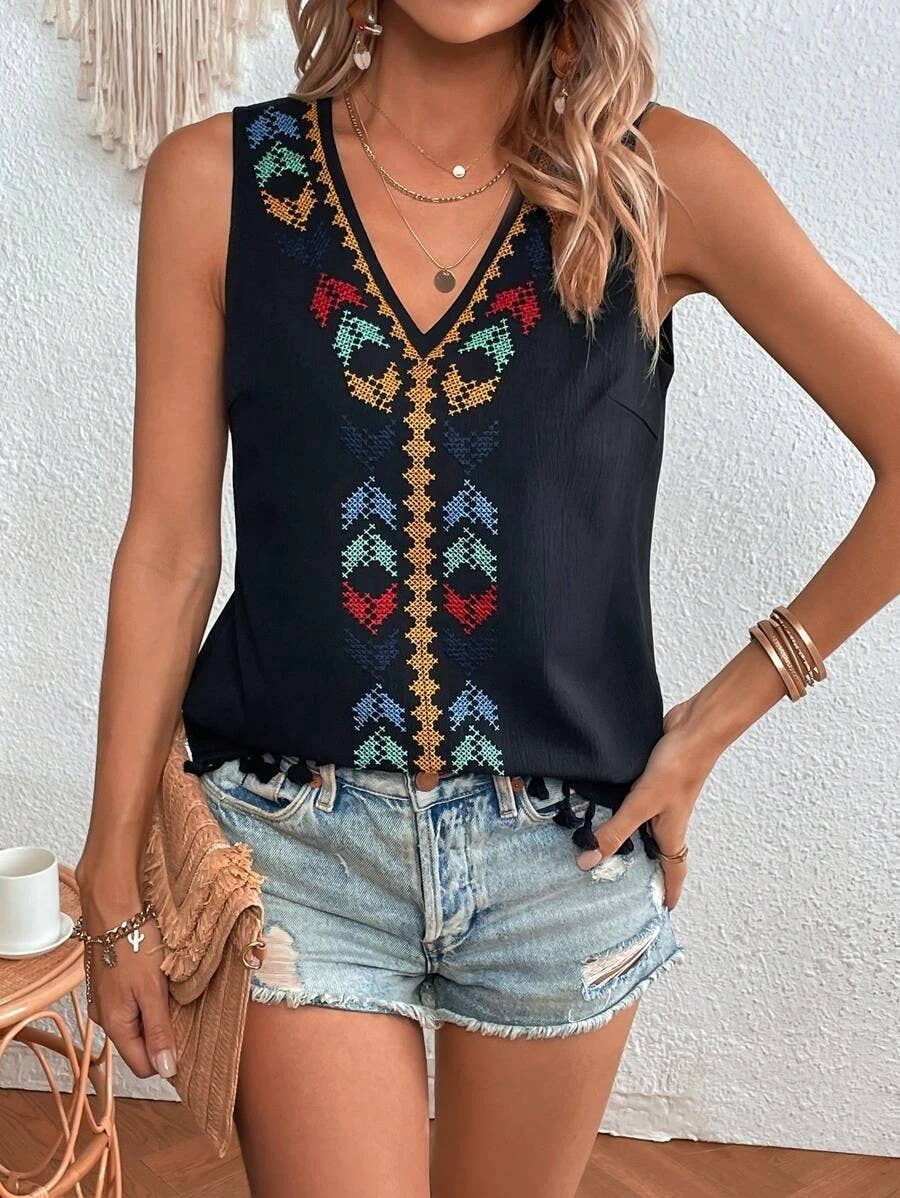 Embroidered patchwork hem beard blouse