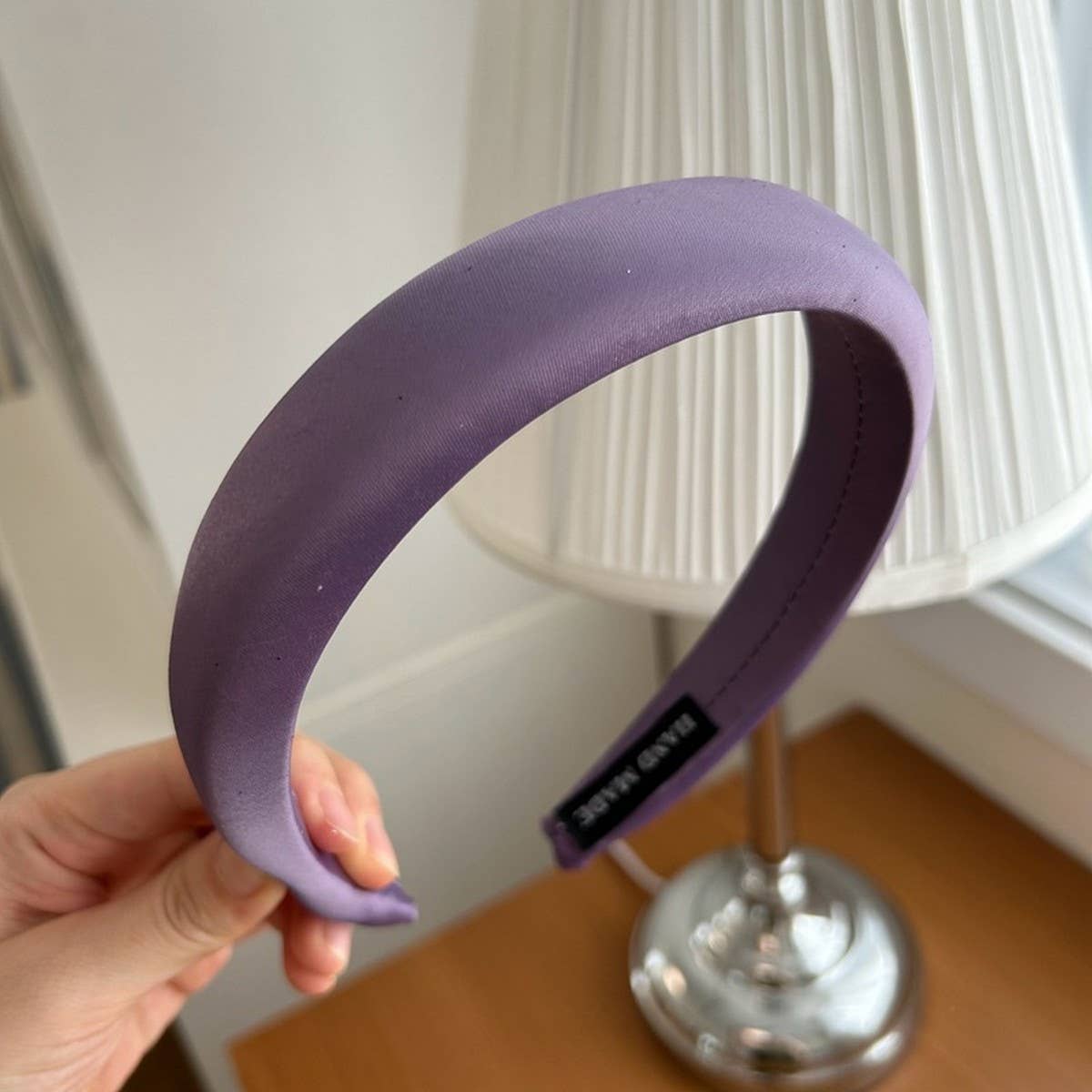 GENTLE PURPLE WIDE-BRIMMED HEADBAND