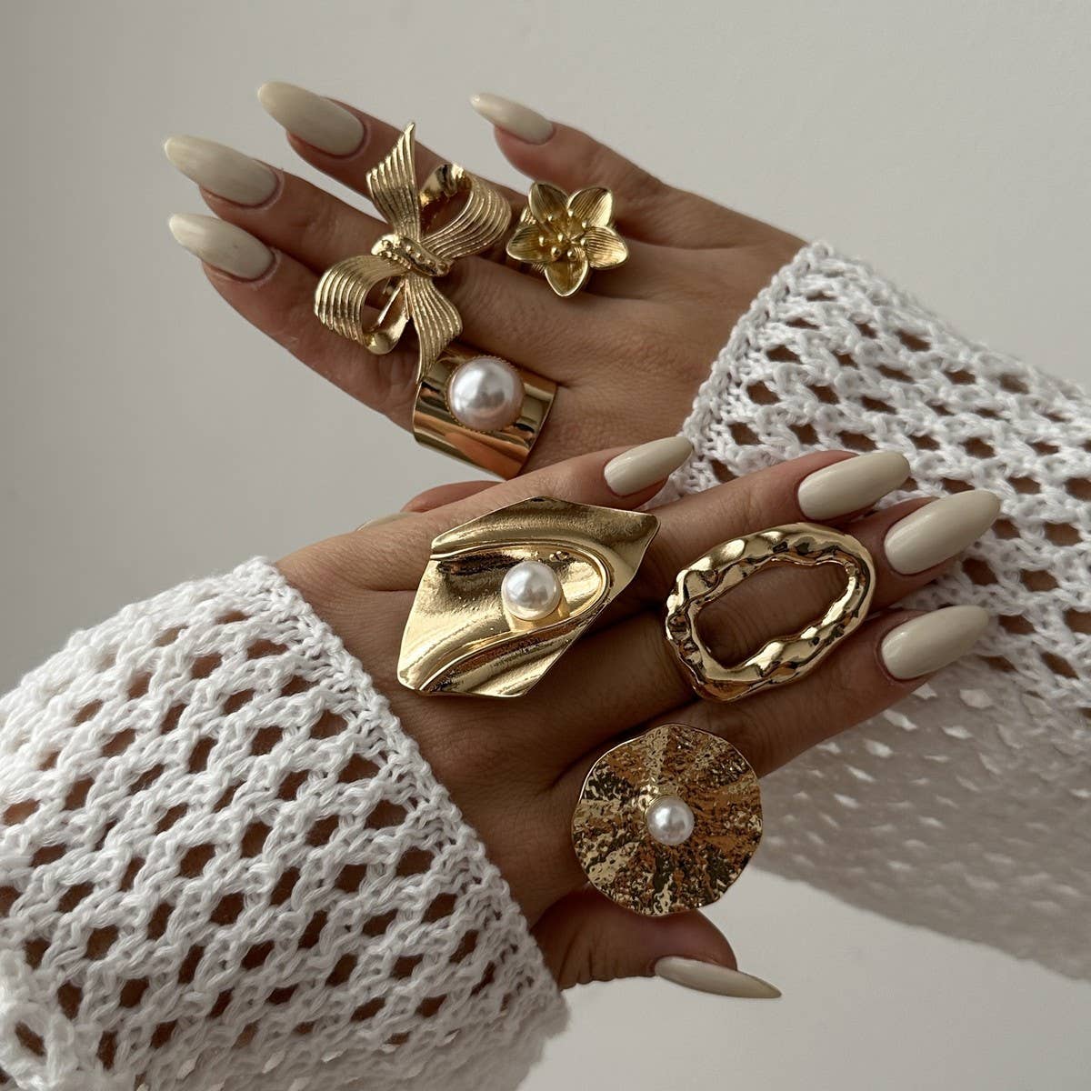 FASHIONABLE IRREGULAR BUTTERFLY COMBINED RING