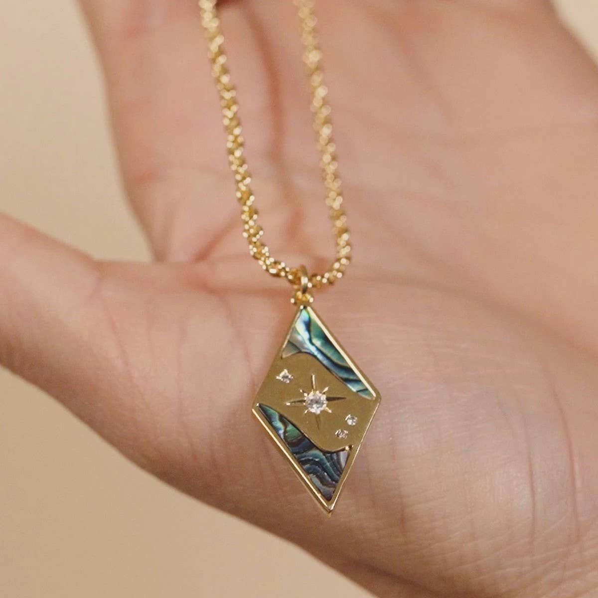 HIGH-END RETRO DESIGN SWEATER CHAIN FOR WOMEN