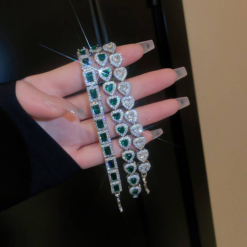 Luxurious heart-shaped zircon bracelet