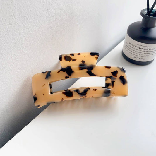 Retro and high-end acetate leopard hair clippers
