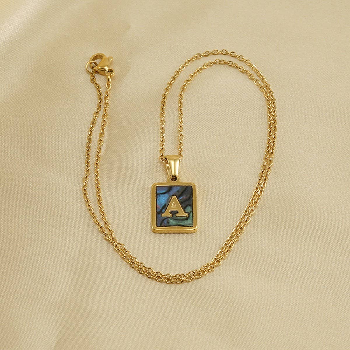 CWAJE1930_Square Stainless Steel Color Shell Letter Necklace
