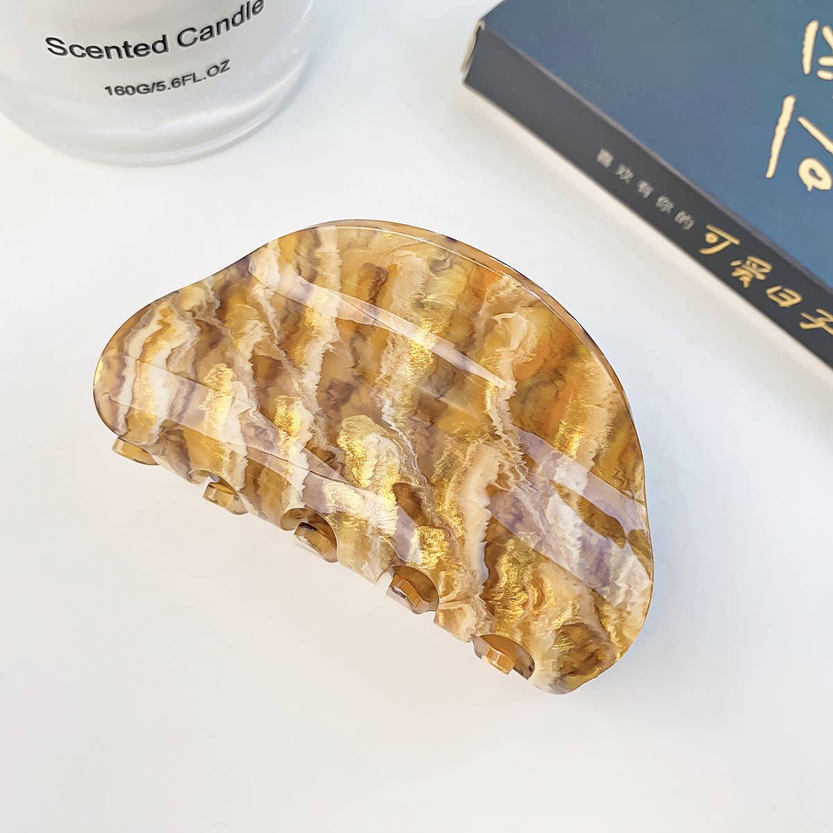 Simple geometric grab acrylic hair clip