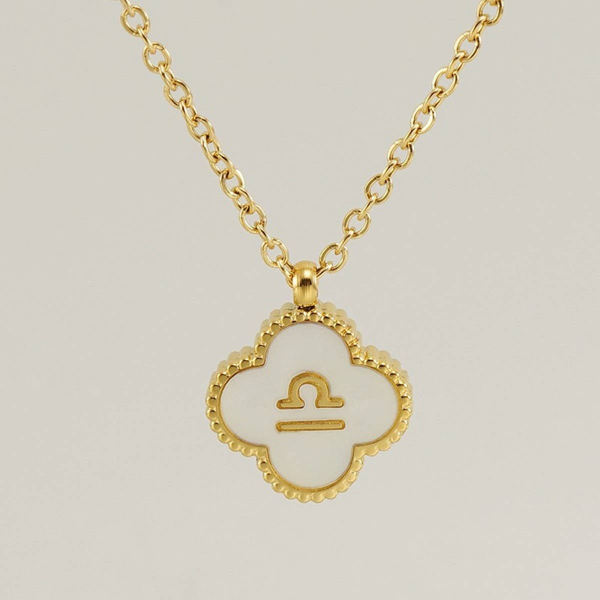 SHELL FOUR LEAF CLOVER CONSTELLATION NECKLACE