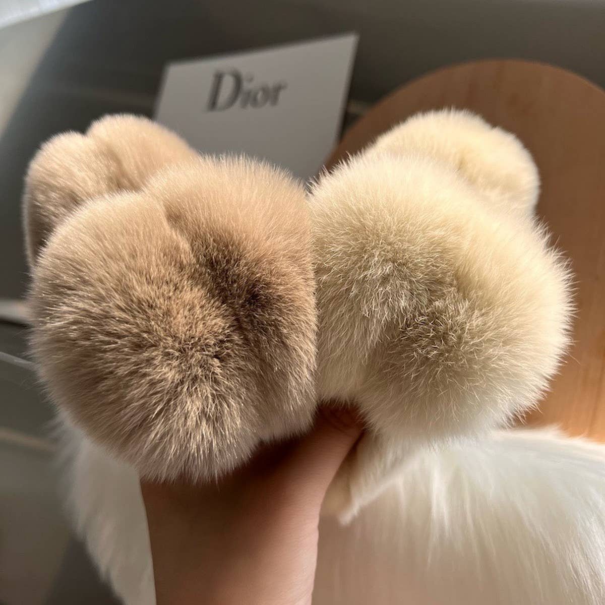 Large Real Rex Rabbit Fur Hair Claw - Cute & Cozy_CWAHA3302